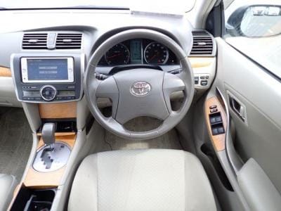 TOYOTA PREMIO thumbnail 10