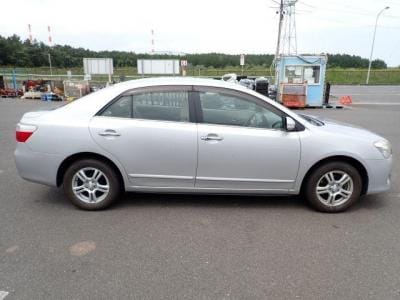 TOYOTA PREMIO thumbnail 6