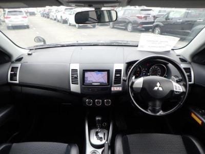 MITSUBISHI OUTLANDER 7 SEATS thumbnail 8