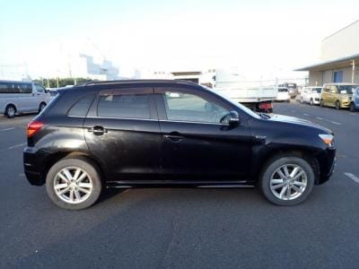 MITSUBISHI RVR thumbnail 4
